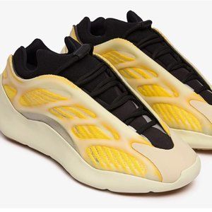 Yeezy 700 V3